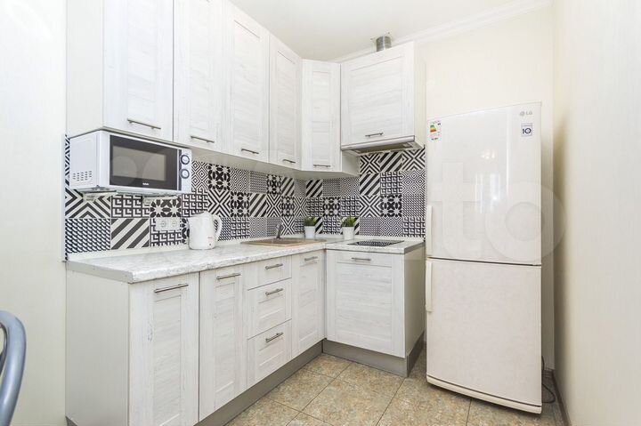 2-к. квартира, 50 м², 10/17 эт.