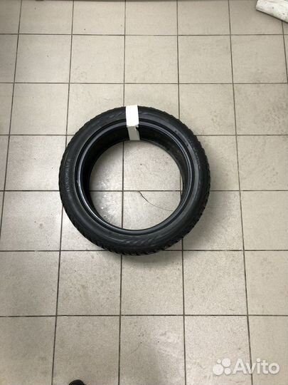 Yokohama Ice Guard F700Z 235/50 R19