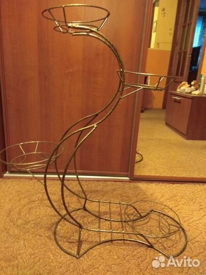 Подставка для цветов напольная металлическая