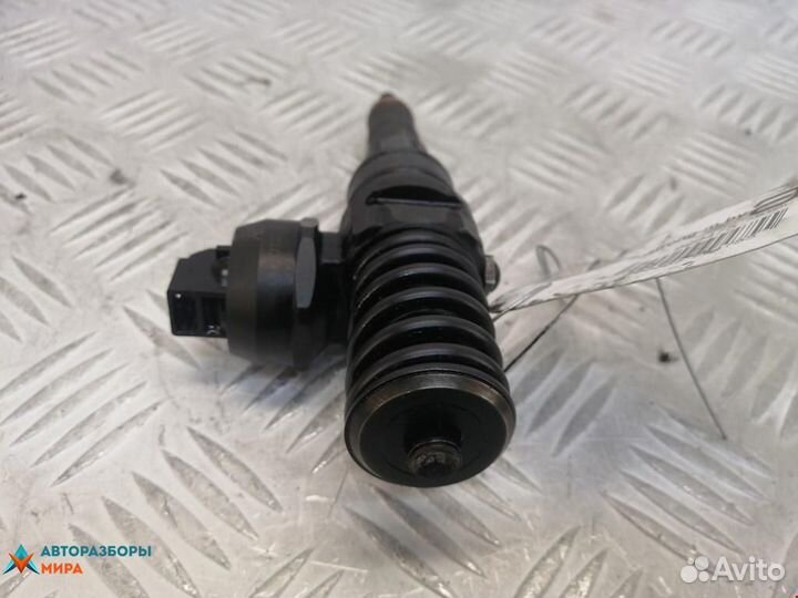 Форсунка seat Altea 2005 038130073AG