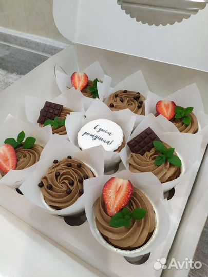 Капкейки торты трайфлы кейкпосы меренговый рулет