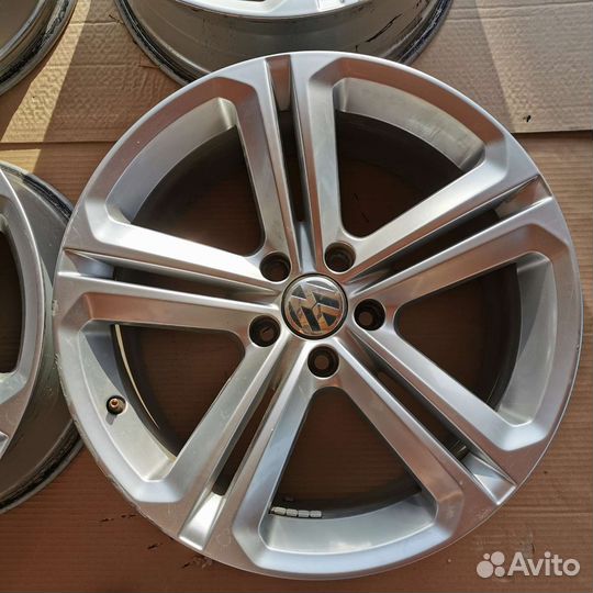 Диски Volkswagen R18 Mallory, Borbet