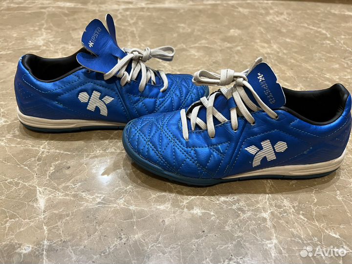 Бутсы сороконожки kipsta