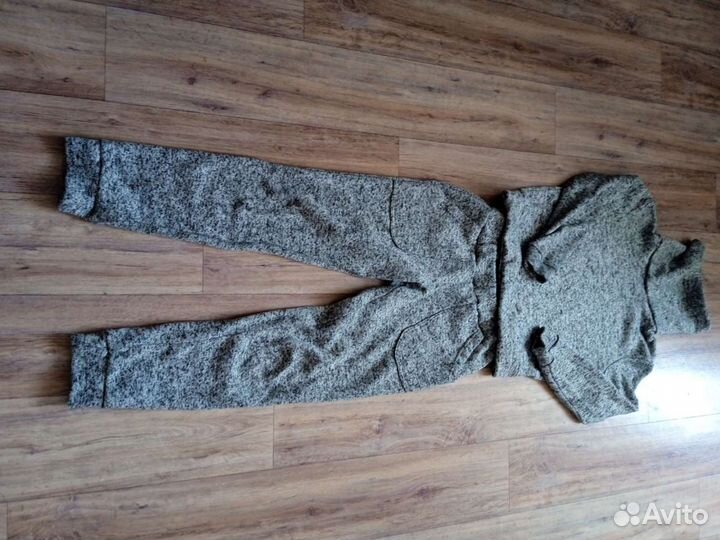 Спортивный костюм женский