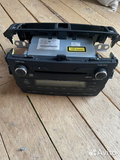 Штатная магнитола на toyota corolla 150