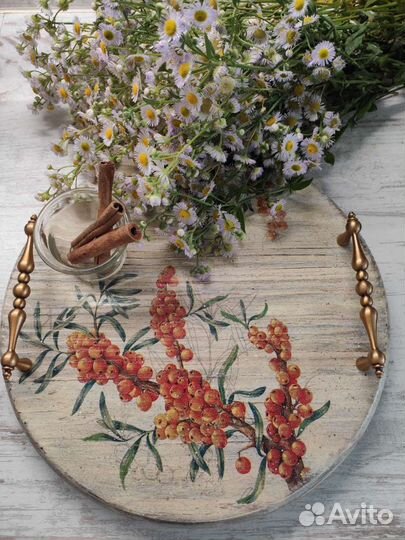 Ручная работа.Подносы 7 разных рисунков