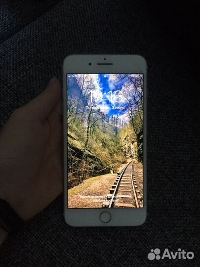 Телефон iPhone 7 plus