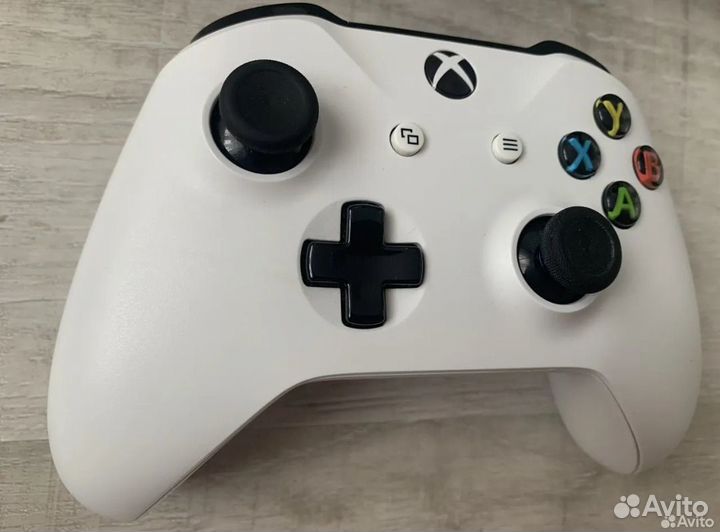 Xbox One s 1tb с игрой