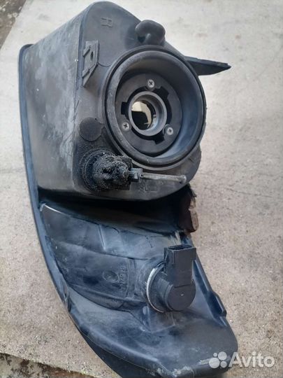 Фара на додж караван передняя правая