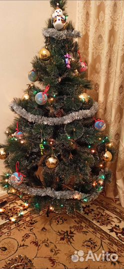 Елка искусственная заснеженная