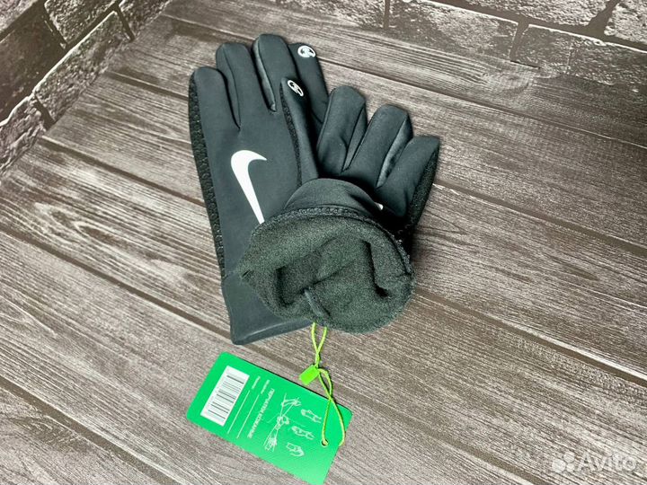 Перчатки Nike