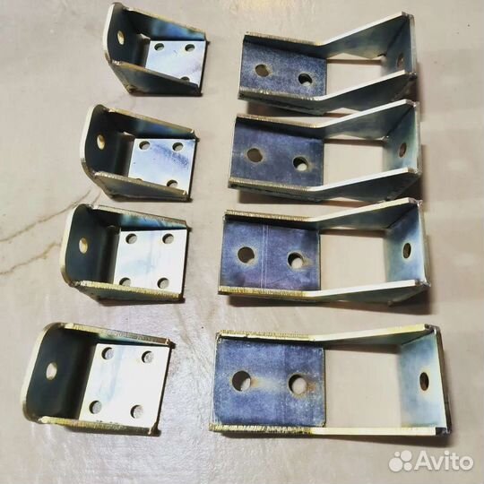 Кронштейн рулевого демпфера pajero sport 1/l200 3