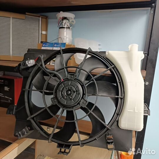 Диффузор радиатора в сборе Hyundai Solaris / Kia