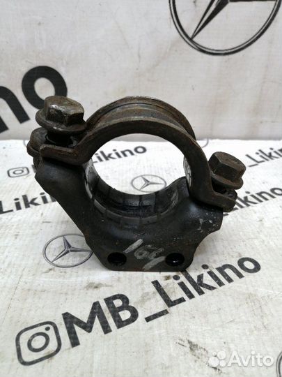 Кронштейн стабилизатора передний Mercedes Ml W164