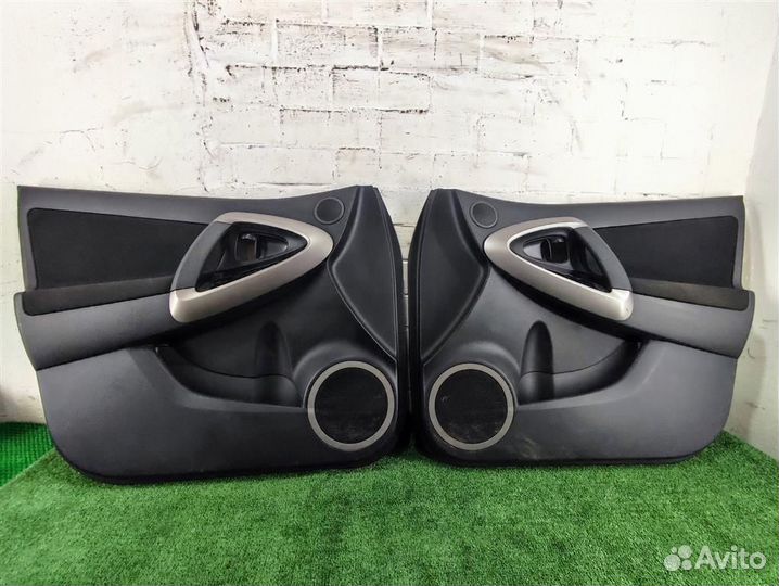 Обшивки дверей комплект Toyota RAV4 A30 2007