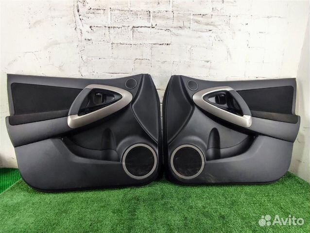 Обшивки дверей комплект Toyota RAV4 A30 2007