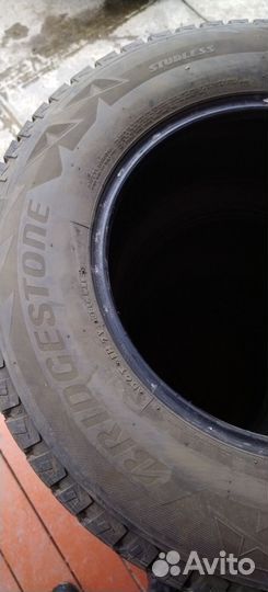 Bridgestone Blizzak Ice 265/65 R17