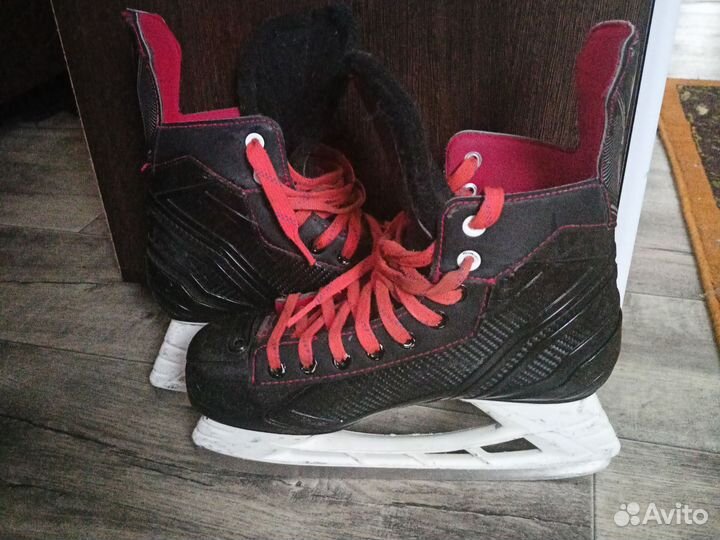 Хоккейные коньки bauer ns