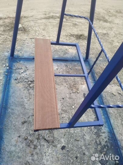 Детские качели уличные