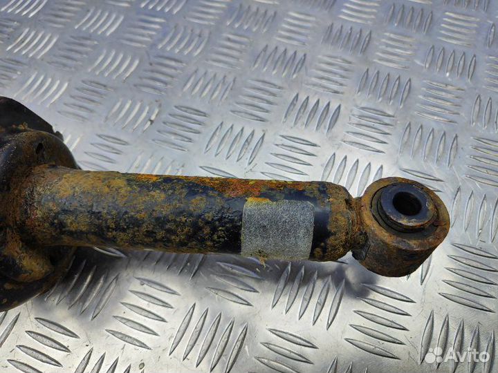 Амортизатор задний правый Nissan Almera N16 1.5