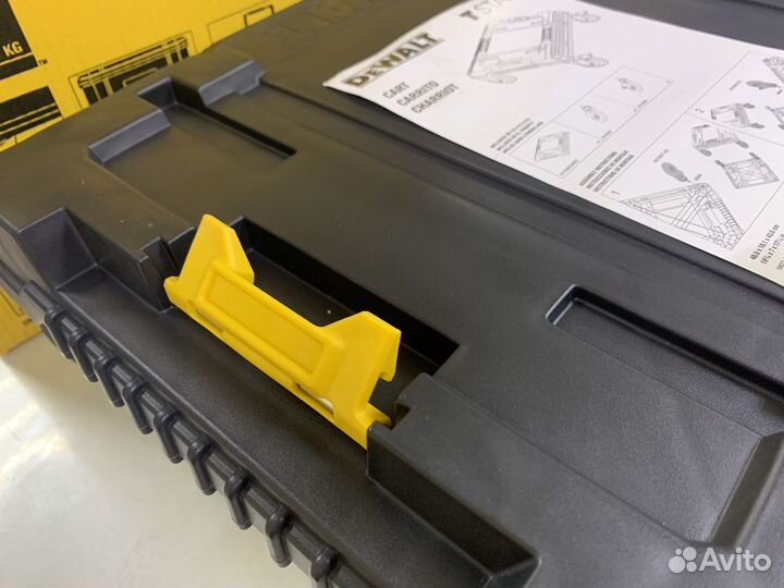 База с колесами dewalt tstak dwst1-71229