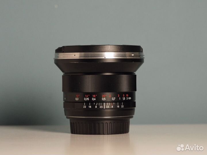 Zeiss Distagon T* 18mm f/3.5 ZE Canon EF