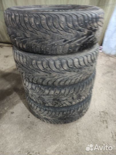 Yokohama IceGuard Stud IG65 215/65 R16 102T