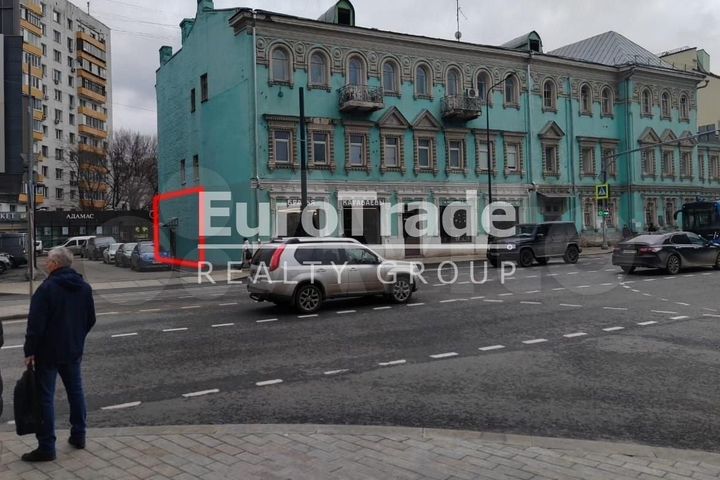 Сдам торговое помещение, 215 м²