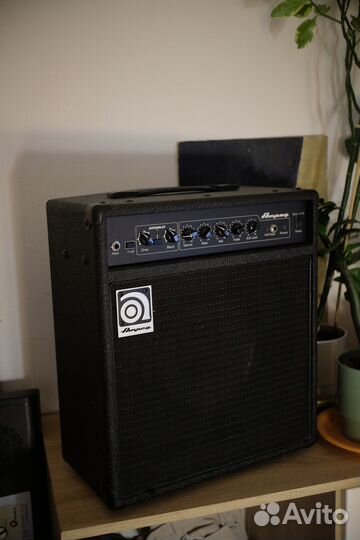 Ampeg BA-110v2 Комбоусилитель для бас-гитары