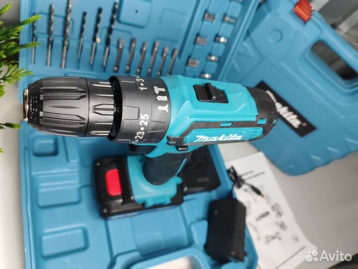 Шуруповерт makita новый