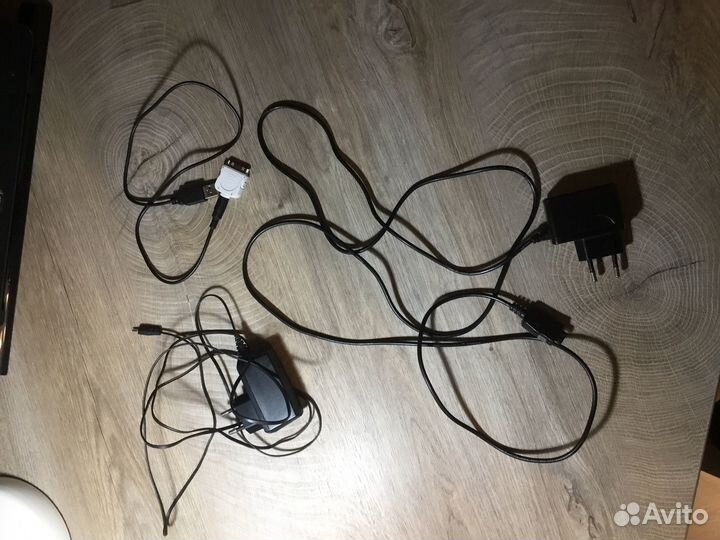 Зарядные устройства для планшетов и телефонов