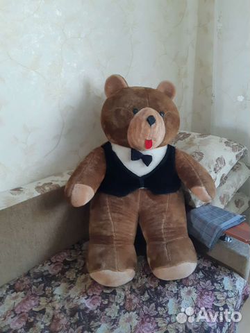 Большая игрушка мишка