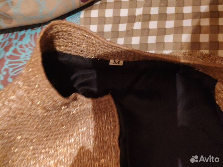 Куртка бомбер женская 46 48.С пайетками