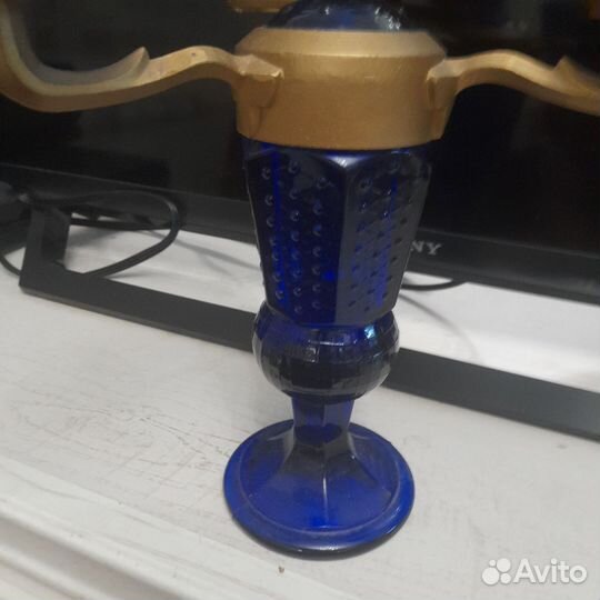 Антикварный подсвечник