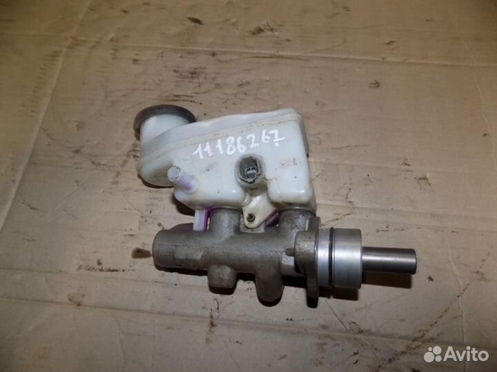 Цилиндр тормозной главный V5 2013