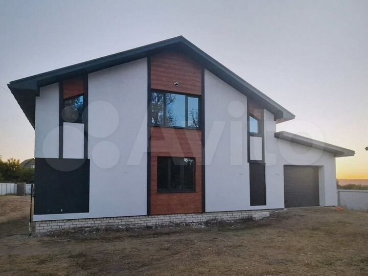 Дом 170 м² на участке 8 сот.