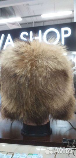 Шапка из меха енота