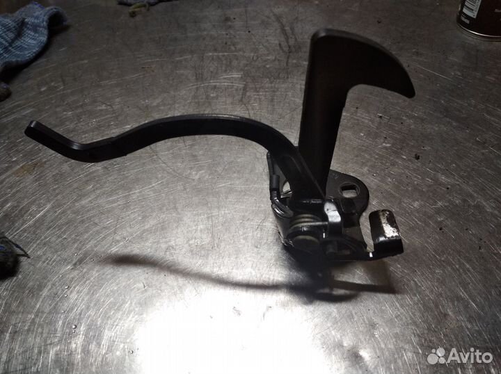 Замок капота Skoda Octavia A5 2008-2013