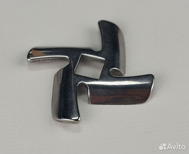 Нож подвижный мясорубки Braun квадрат 9 мм (700