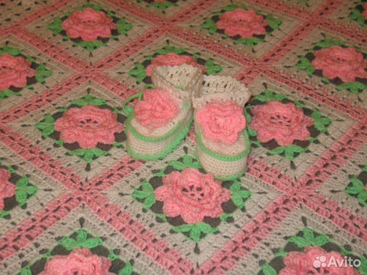 Вязанный плед + пинетки