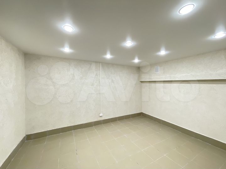 Помещение, 12,4 м2, новый ремонт, первая линия