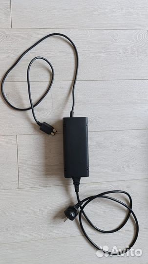 Xbox 360 S нерабочий (в описании)