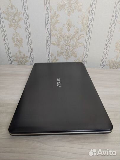 Ноутбук Asus 15.6 на SSD