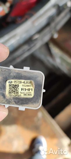 Датчик парковки 95720-4L010 hyundai solaris