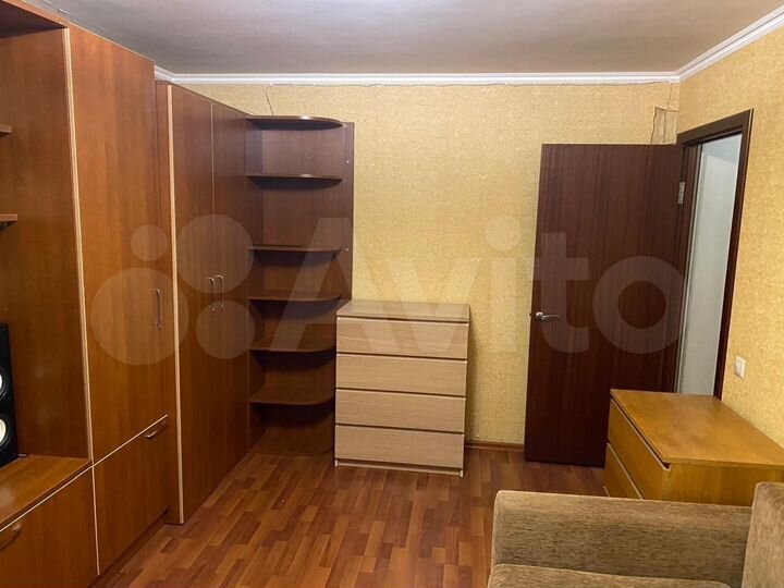 2-к. квартира, 40 м², 3/9 эт.