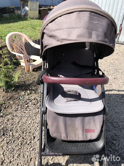 Прогулочная коляска