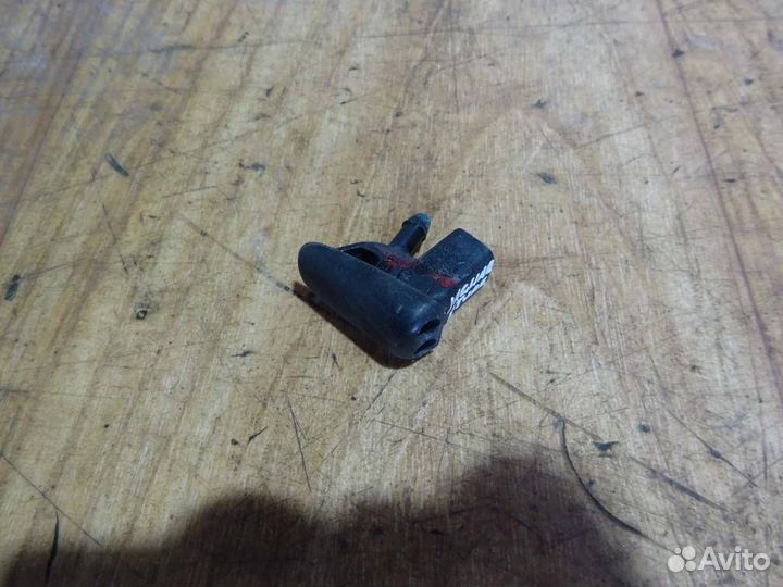 Форсунка омывателя лобового стекла Jaguar X-type