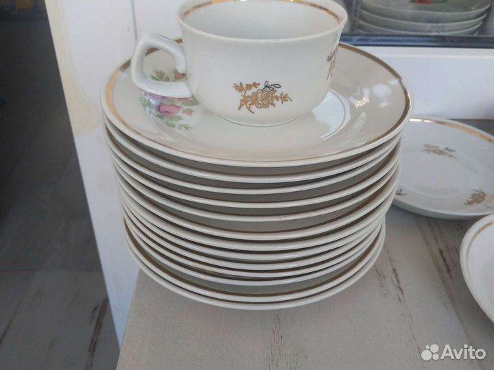 Чайник сахарница тарелки СССР