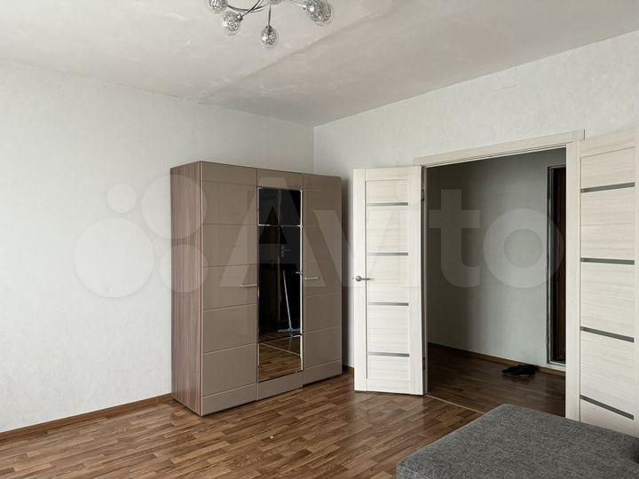 1-к. квартира, 40 м², 8/9 эт.