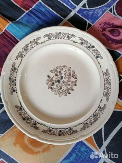 Тарелка - поднос